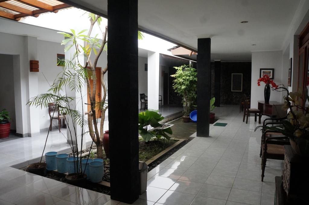 Hotel Kirana Yogyakarta Exterior photo